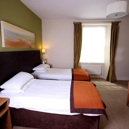 Lord Nelson Hotel Пембрук Екстериор снимка